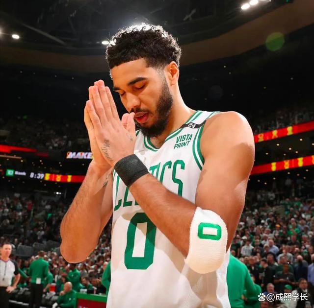 关于刚刚！西汉姆门线救险备战法甲塔图姆在切尔西比赛中赛况扑朔迷离，广东宏远集结日临场应变的信息